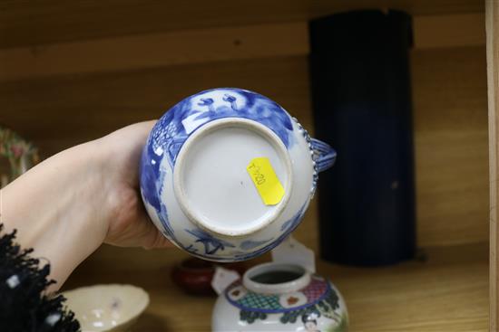 Seven items of mixed Chinese ceramics